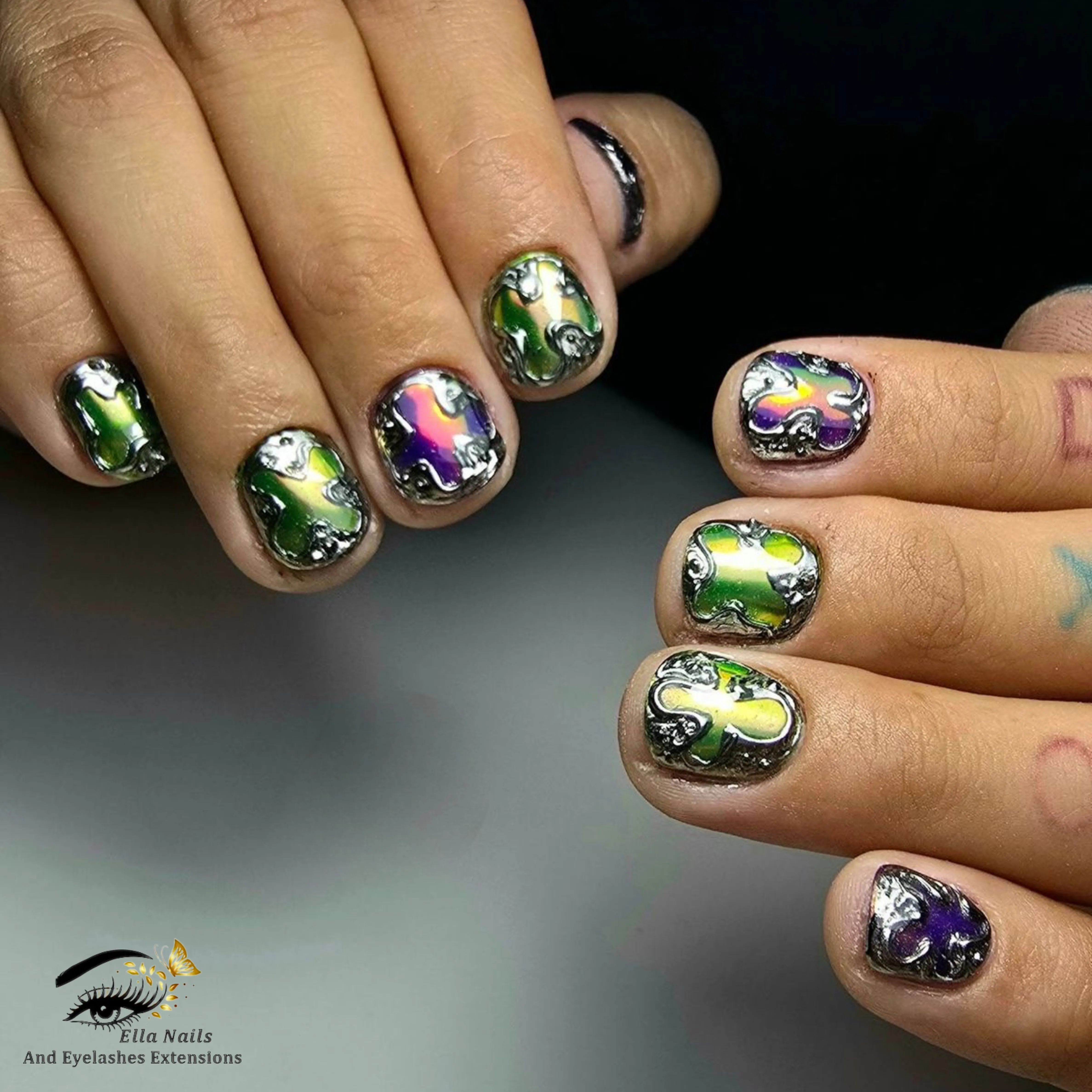 Elegant nails